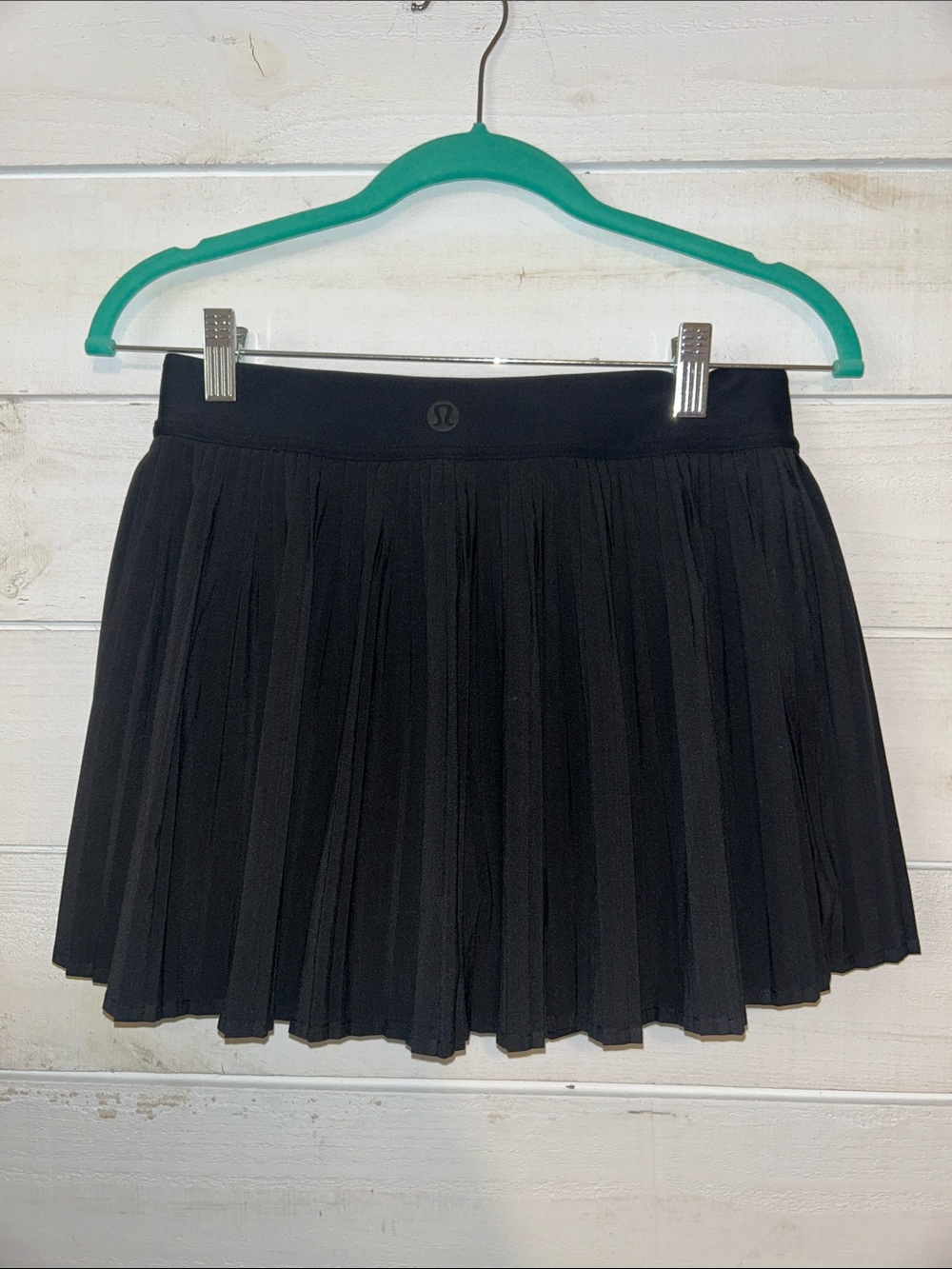 lululemon athletica Black Pleated Skort